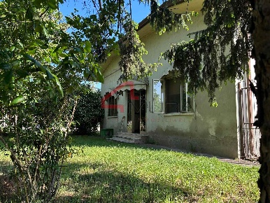 Foto Casa indipendente a Nogara Centro di 140 m² con 8 locali in vendita