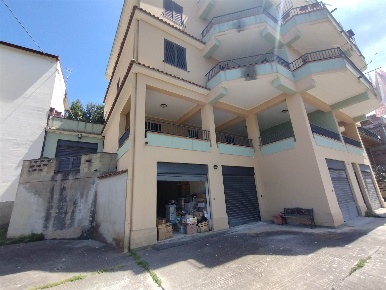 Foto Magazzino in via kennedy, Saponara di 170 m² con 1 locali in vendita