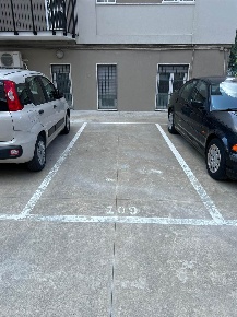 Foto Garage in via Monfalcone  12, Milano Udine di 12 m² con 1 locali