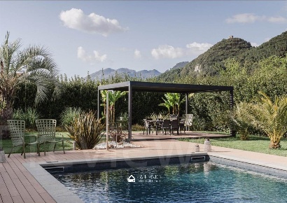 Foto Villa unifamiliare a Montignoso di 236 m² con 7 locali in vendita