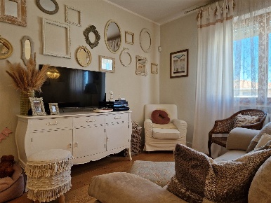 Foto Appartamento a Cecina Cecina Centro di 90 m² con 6 locali in vendita