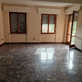 Foto Appartamento a Prato Zarini - Valentini di 190 m² con 8 locali