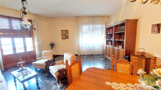 Foto Appartamento a Prato Le Badie di 160 m² con 6 locali in vendita