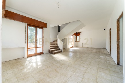 Foto Villa unifamiliare in Via Monte Cicirello 8, Catania Centro di 240 m²