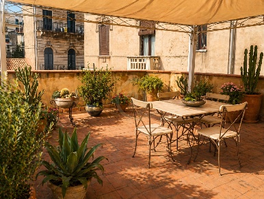 Foto Villa unifamiliare a Acireale San Cosmo, Corso Italia, Piazza Dante