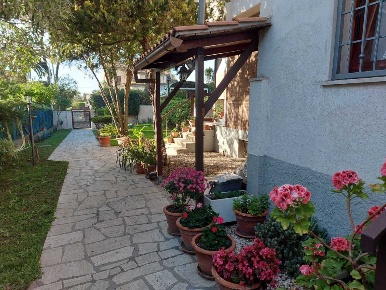 Foto Villa bifamiliare in Via del Noce 66, Anzio Villa Claudia di 140 m²