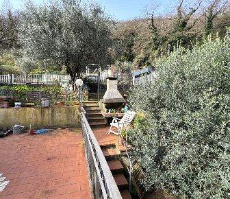 Foto Villa singola in Via Toscano Magazzini, Prato Santa Lucia di 220 m²