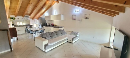 Foto Mansarde in Via Palazzo 58, Montirone Centro di 85 m² con 3 locali