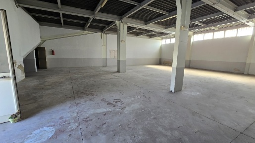 Foto Locale commerciale in Via Gaetano Mario Columba 89, Siracusa di 220 m²