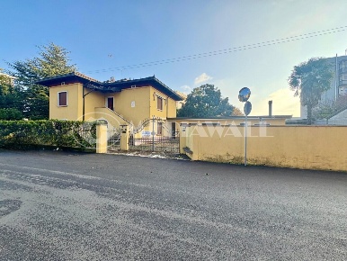 Foto Villa bifamiliare in Via Rotate 23, Pordenone Rorai Grande, Grigoletti