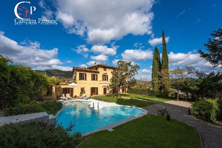 Foto Villa unifamiliare in via della Rosa 10, Fiesole di 685 m² in vendita