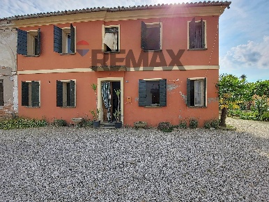 Foto Rustico in Via Piovego 69, San Giorgio delle Pertiche Centro di 210 m²