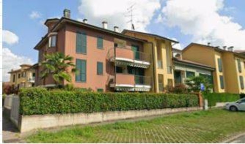 Foto Appartamento in Via OBIZZONE 56, Bernareggio Centro di 103 m²