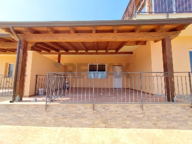 Foto Case semi ndipendenti a Torretta Centro di 111 m² con 3 locali