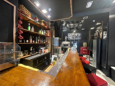 Foto Attività commerciale in Via Montesanto 84, Cosenza Centro di 81 m²