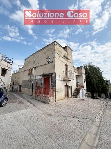 Foto Casa indipendente in Piazza Tarpea, Canosa di Puglia Centro di 45 m²