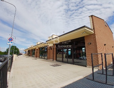 Foto Locale commerciale in Via Giovanni Mosca snc, Vignanello di 91 m²