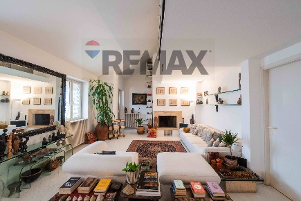 Foto Appartamento in Via Bragadino 4, Lovere di 158 m² con 4 locali