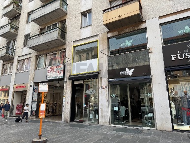 Foto Ufficio in Galleria Buenos Aires 13, Milano Morgagni di 74 m²