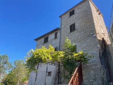 Foto Casa indipendente in vallemontagnana 94a, Fabriano di 125 m²