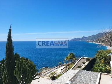 Foto Casa indipendente in Via Santa Margherita, Sant'Alessio Siculo