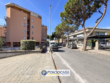 Foto Posti auto in Via Mezzacqua, Andora Marina Di Andora di 22 m²