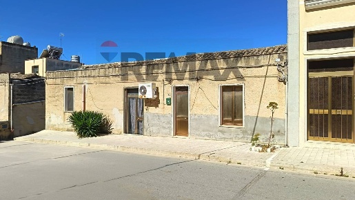 Foto Casa indipendente in Via San Vito 27, Custonaci Centro di 160 m²