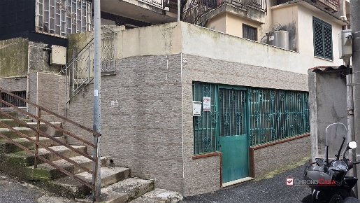 Foto Appartamento in Via Peschiera, Messina di 50 m² con 2 locali