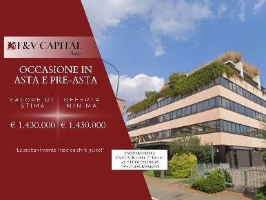 Foto Locale commerciale in Via Pio VII, Torino Mirafiori Nord di 2500 m²