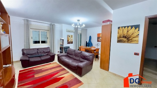 Foto Appartamento a Castellammare del Golfo Centro di 120 m² con 4 locali