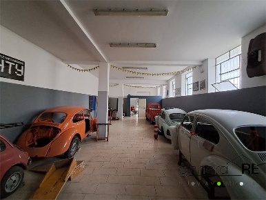Foto Locale commerciale a Montesilvano Santa Filomena di 126 m² in vendita