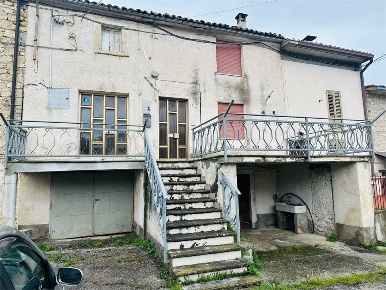 Foto Case semi ndipendenti in contrada s.elia, Caramanico Terme di 213 m²