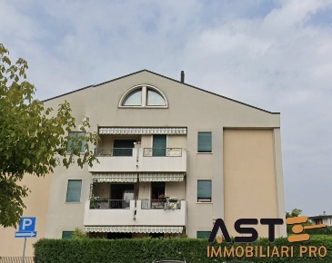 Foto Appartamento in Via GUIDO ROSSA, Ponte San Nicolò Centro di 105 m²