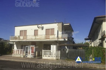 Foto Locale commerciale in Via Monte Terminillo, Latina Gionchetto