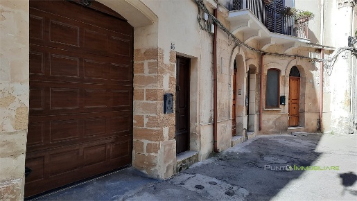 Foto Appartamento in via idomeneo, Lecce Centro Storico di 65 m² in vendita