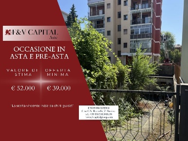 Foto Locale commerciale in Via Francesco Petrarca, Collegno di 300 m²