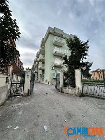 Foto Magazzino in Via Messina Marine, Ficarazzi di 45 m² con 1 locali