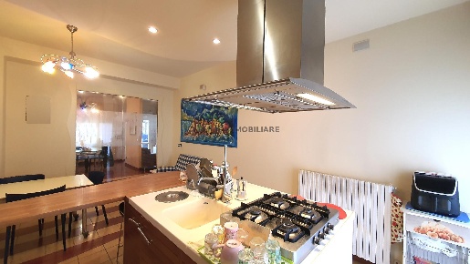 Foto Appartamento in VIA FABIO FILZI, Ascoli Piceno di 170 m² con 5 locali