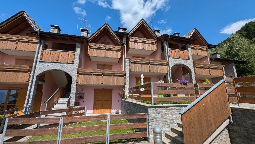 Foto Appartamento in Via Clef 14, Aprica con 5 locali in vendita
