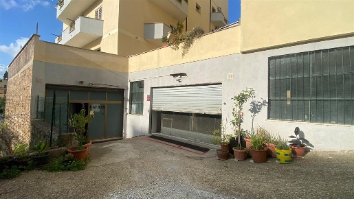 Foto Magazzino in Via Prospero Santacroce, Roma Boccea di 280 m² in vendita