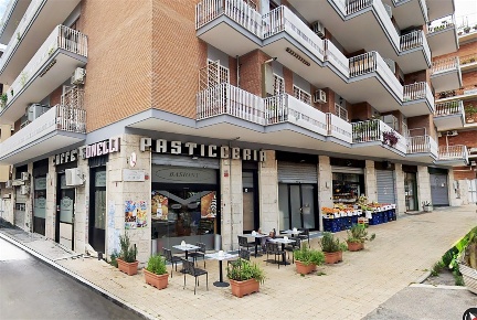 Foto Negozio in Via Ludovico di Breme, Roma Talenti - Monte Sacro di 233 m²