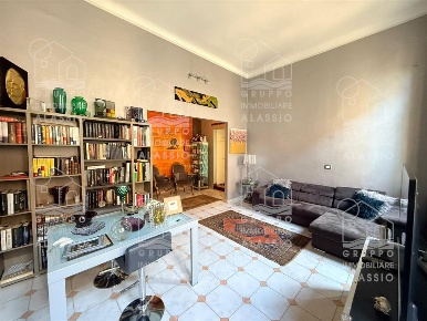 Foto Appartamento in Viale Martiri, Albenga Centro di 144 m² in vendita