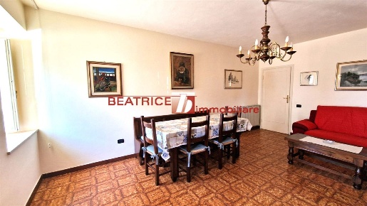 Foto Casa indipendente in VIA DEL BROCCOLETTO, Lucca di 150 m² con 9 locali