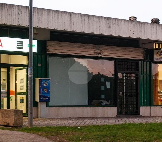 Foto Negozio in Via Aldo Moro, Corciano Chiugiana La Commenda di 150 m²