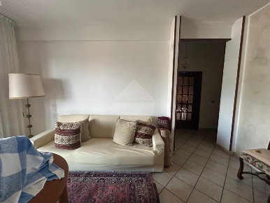 Foto Appartamento in Viale Adua, Pistoia di 90 m² con 4 locali in vendita