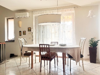 Foto Appartamento a Montelupo Fiorentino Centro di 121 m² con 5 locali