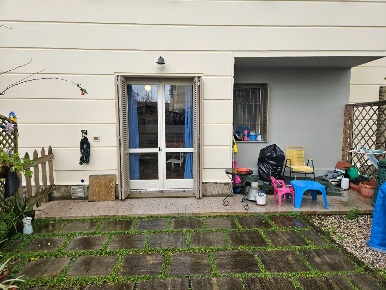 Foto Villa a schiera a Livorno Salviano di 131 m² con 7 locali in vendita
