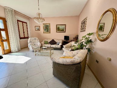 Foto Casa indipendente a Cerreto Guidi di 150 m² con 5 locali in vendita