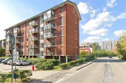 Foto Appartamento a Pieve Emanuele Centro di 129 m² con 5 locali in vendita