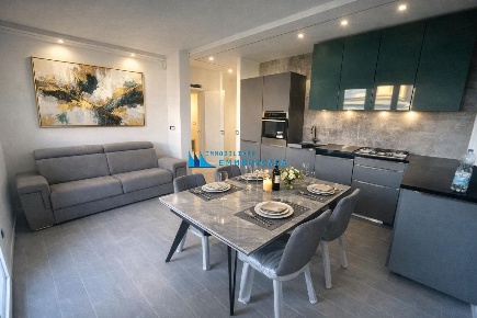 Foto Appartamento a Massa Marina di Massa Centro di 70 m² con 3 locali